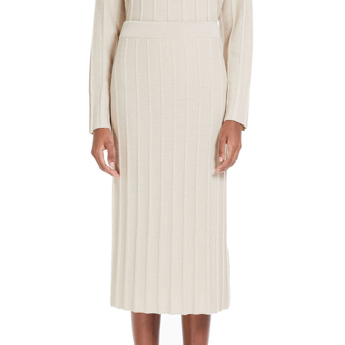 GONNA MELK Donna Albino