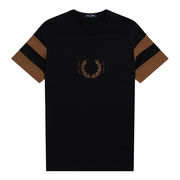 T-SHIRT CON RIGHE SULLE MANICHE Uomo Nero T-SHIRT CON RIGHE SULLE MANICHE Uomo Nero